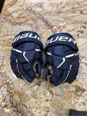 Bauer supreme Navy Hockey Gloves - kids  Protective Ice Hockey Gloves